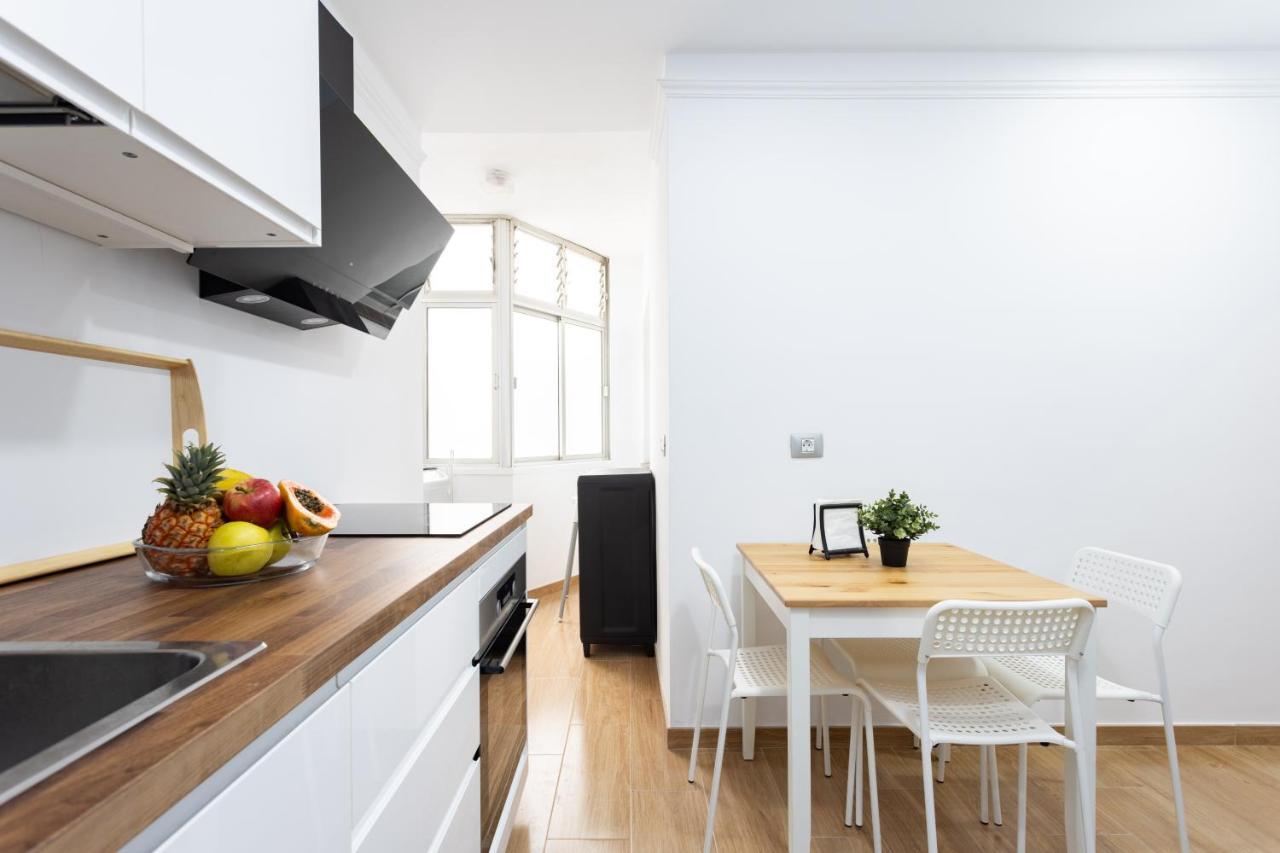 Home2Book Design Black & White Santa Cruz Home ภายนอก รูปภาพ